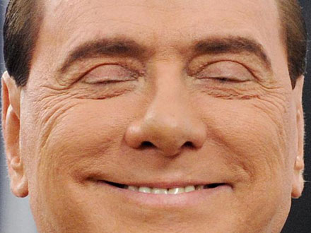 Gaffe gay, Berlusconi decade e noi lo ricorderemo così