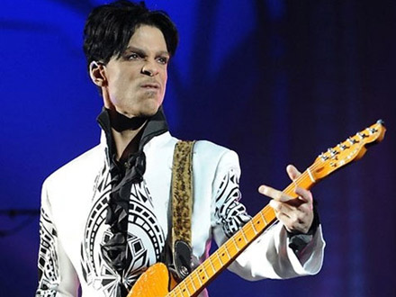 La nuova canzone di Prince è omofoba e se la prende con le persone bisessuali - prince omofobo 1 - Gay.it