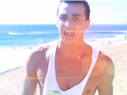 “Christmas‎ is crazy”, il remix natalizio è in riva al mare