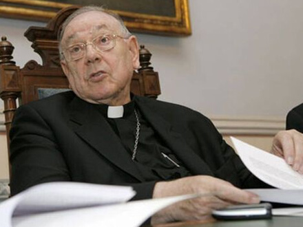 Il cardinale Aguilar: "L'omosessualità? Curabile come l'ipertensione" - aguilar 1 - Gay.it
