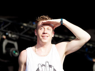 Macklemore era un escort gay: lo rivela un blog di gossip