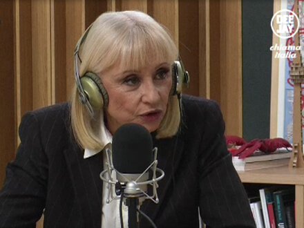 Gaffe di Raffaella: “Gay più geniali senza nulla togliere agli uomini”