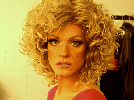 Il monologo della drag queen irlandese contro l’omofobia