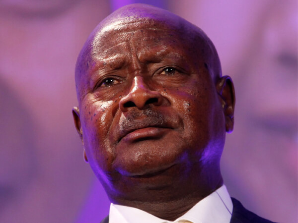 Uganda, il presidente Museveni non firma la legge omofoba e chiede modifiche