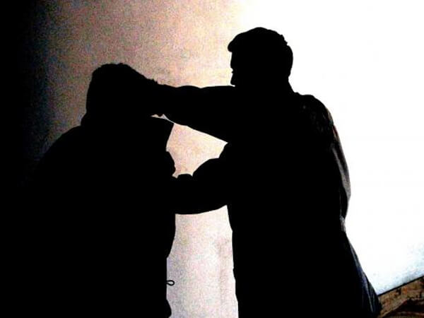 Vicenza, gay picchiato e derubato dopo sesso con sconosciuto