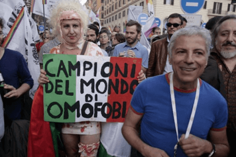 I politici italiani sono i più omofobi d'Europa, lo dice l'UE - italia omofoba ue 1 - Gay.it