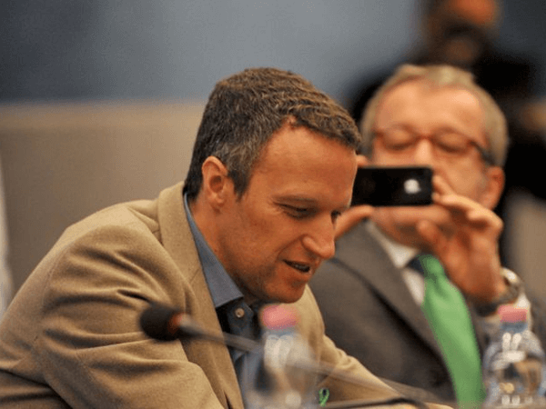Tosi: “Riconoscere le unioni civili. I gay sono pochi”