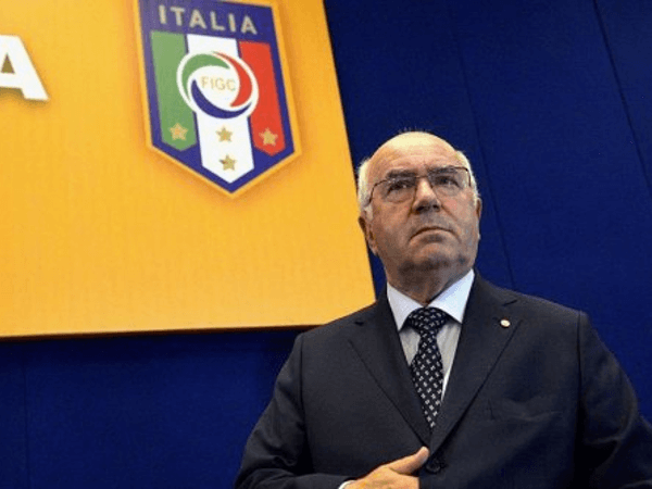 Tavecchio presidente della Figc. Arcigay: “Scelta peggiore possibile”