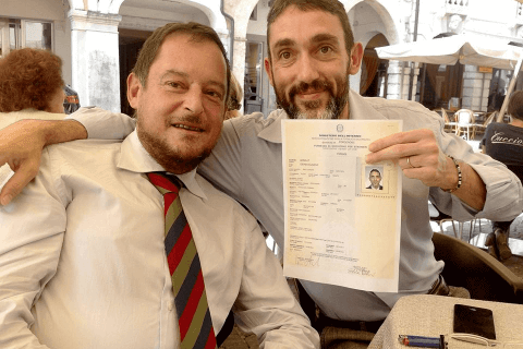 Carta di soggiorno al marito gay. Serracchiani: "L'Italia è ferma" - coppia pordenone1 1 - Gay.it