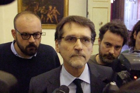 I sindaci contro Alfano, Merola: "Io non obbedisco" - merola contro alfano 1 - Gay.it