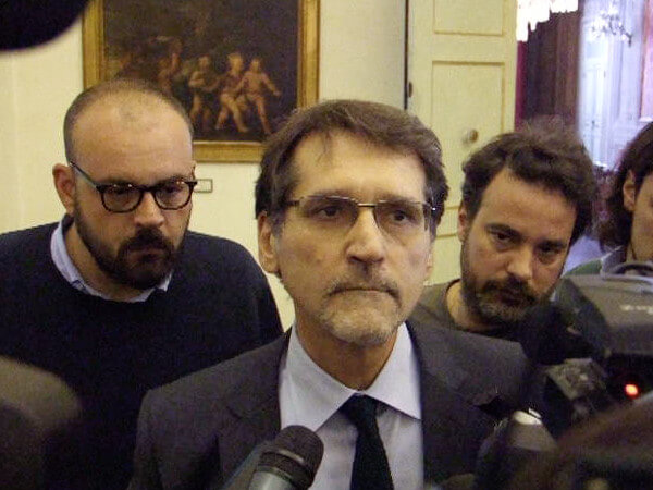 I sindaci contro Alfano, Merola: “Io non obbedisco”