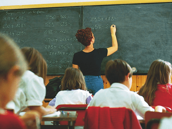 Scuola, per un libro delle medie basta lavarsi per fermare le malattie veneree