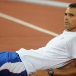 La protesta di Romain Mesnil: correre nudo con l'asta - Thumbnail