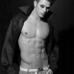 Kellan, da vampiro a modello - Thumbnail