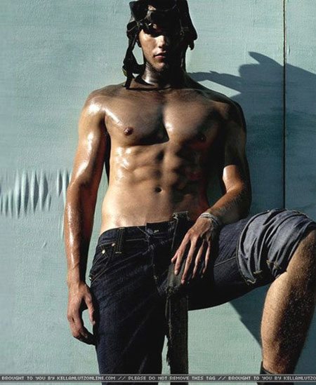 Kellan, da vampiro a modello