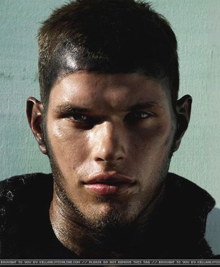 Kellan, da vampiro a modello