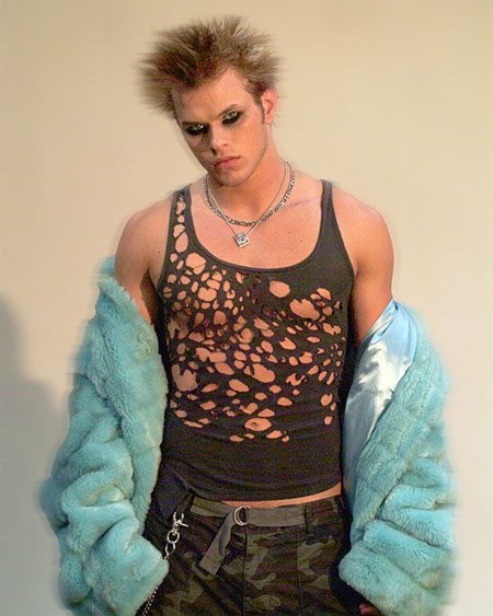 Kellan, da vampiro a modello