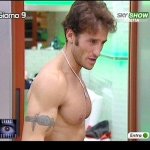 GF9: le immagini degli uomini nella casa - Thumbnail