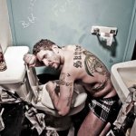 Jhon e gli scatti trash in bagno - Thumbnail