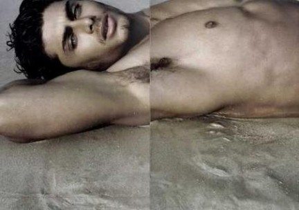Jesus Luz su L&rsquo;Officiel Homme