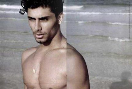 Jesus Luz su L&rsquo;Officiel Homme