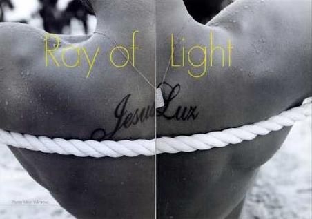 Jesus Luz su L&rsquo;Officiel Homme