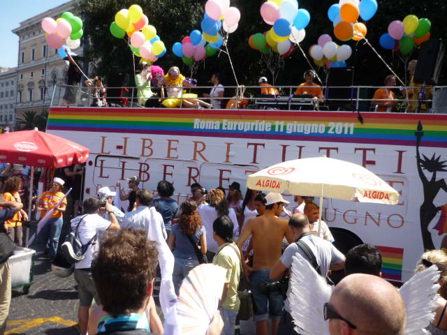 Roma Pride 2009 I carri