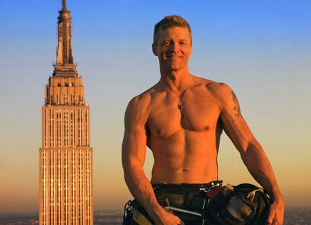 Sexy calendario 2010 per i pompieri di NYC