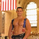 Sexy calendario 2010 per i pompieri di NYC - Thumbnail