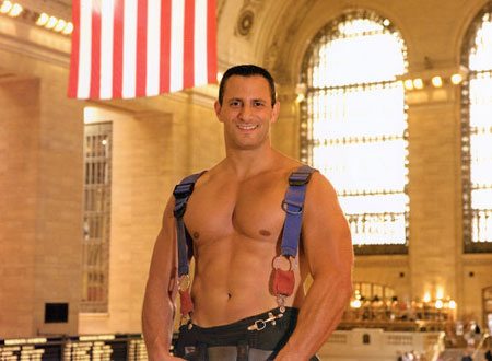 Sexy calendario 2010 per i pompieri di NYC