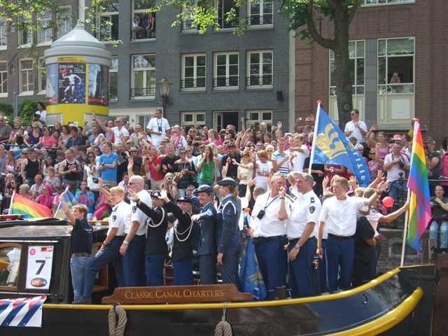 Amsterdam e il suo Gay Pride sui battelli