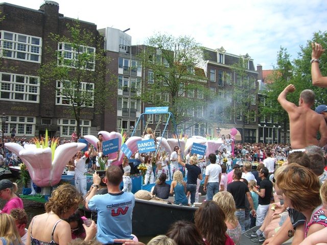 Amsterdam e il suo Gay Pride sui battelli