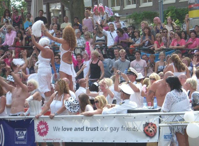 Amsterdam e il suo Gay Pride sui battelli