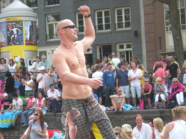 Amsterdam e il suo Gay Pride sui battelli