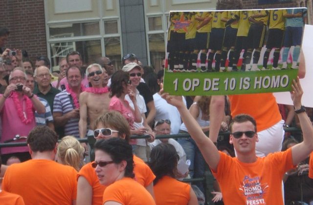 Amsterdam e il suo Gay Pride sui battelli