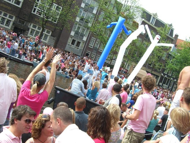 Amsterdam e il suo Gay Pride sui battelli