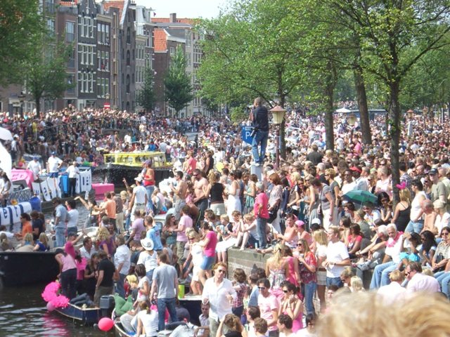 Amsterdam e il suo Gay Pride sui battelli