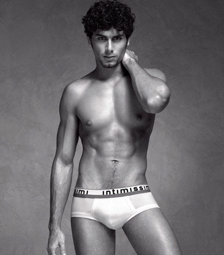 Jesus Luz in slip per Intimissimi