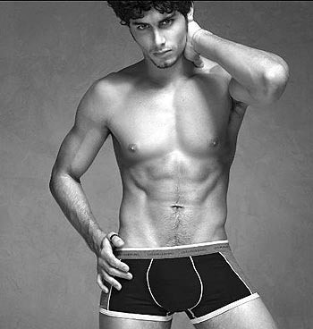 Jesus Luz in slip per Intimissimi
