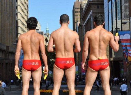 Con slip e banane la prevenzione diventa cool