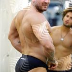 GF, fra docce e saune, tutti i fisici dei concorrenti - Thumbnail