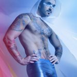 Arian: per averlo i fotografi fanno i salti mortali - Thumbnail