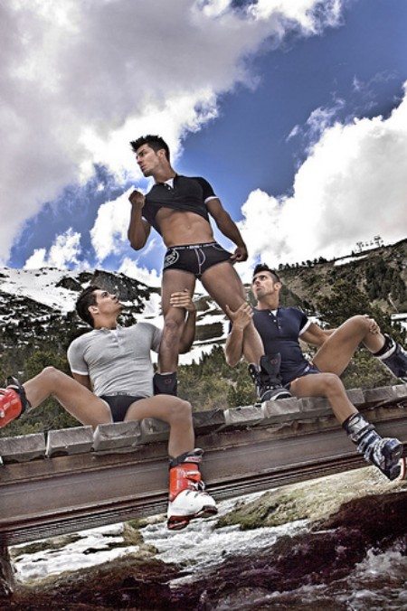 Es affronta il freddo in underwear