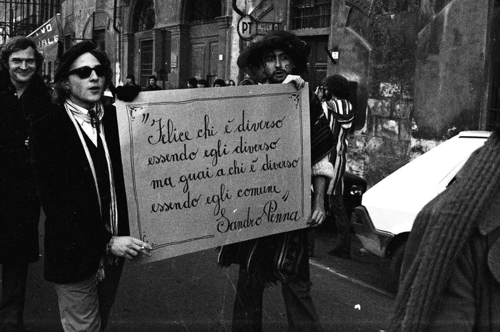 30 anni fa il primo gay pride. Le foto dello storico evento
