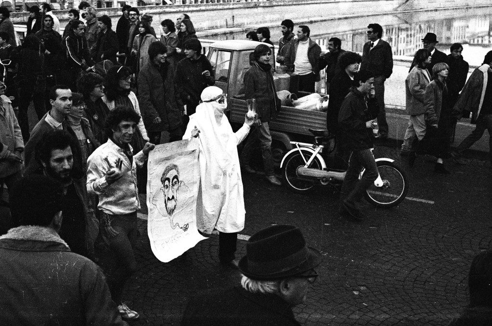 30 anni fa il primo gay pride. Le foto dello storico evento