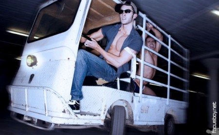La provocante Toilet story di Justin Monroe