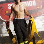 Il calendario pi&ugrave; caldo? Quello dei pompieri spagnoli - Thumbnail