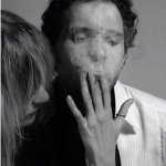 Il fascino di Claudio Santamaria emerge su Vogue Italia - Thumbnail