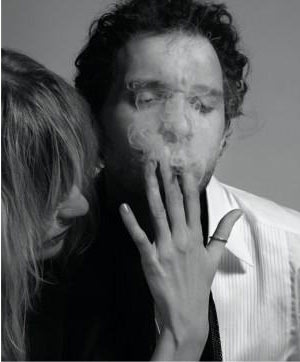 Il fascino di Claudio Santamaria emerge su Vogue Italia
