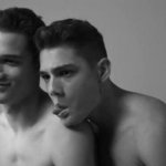 Guapo Magazine svela il potere dei gemelli - Thumbnail
